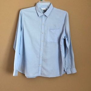 The Classic Button Down Angel Blue Shirt, long sleeve. Fabric: 100% cotton